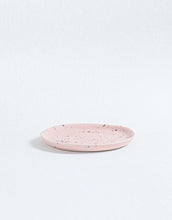 Laden Sie das Bild in den Galerie-Viewer, Teller Party ø 17cm I Pink
