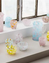 Laden Sie das Bild in den Galerie-Viewer, Karaffe Dots I Lavender/Light Blue
