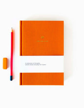 Laden Sie das Bild in den Galerie-Viewer, Journal One Line A Day I Orange
