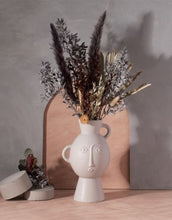 Laden Sie das Bild in den Galerie-Viewer, Vase Amira Face I Matte Grey
