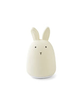 Laden Sie das Bild in den Galerie-Viewer, Großes Nachtlicht Jimbo I Rabbit Creme de la Creme
