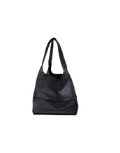 Laden Sie das Bild in den Galerie-Viewer, Tasche Tote Bag Alja I Black
