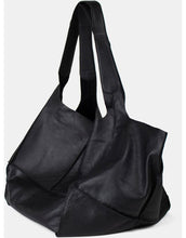 Laden Sie das Bild in den Galerie-Viewer, Tasche Tote Bag Alja I Black
