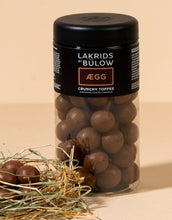 Laden Sie das Bild in den Galerie-Viewer, Lakritz ÆGG - Crunchy Toffee I 295g
