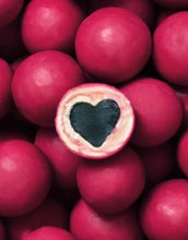 Laden Sie das Bild in den Galerie-Viewer, Lakritz Love 295g I Strawberry &amp; Cream
