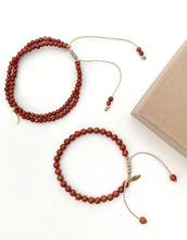 Laden Sie das Bild in den Galerie-Viewer, Matching Me &amp; Mom Armband I Red Jasper
