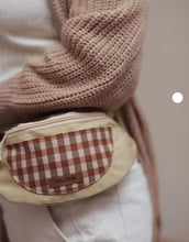 Laden Sie das Bild in den Galerie-Viewer, Bauchtasche I Squares
