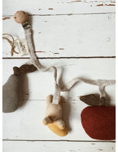 Laden Sie das Bild in den Galerie-Viewer, Kinderwagenkette I Fruits

