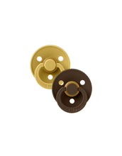 Laden Sie das Bild in den Galerie-Viewer, Schnuller Colour 2er-Set I Mustard &amp; Mocha

