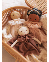 Laden Sie das Bild in den Galerie-Viewer, Puppe Dollies I Lilly Toots
