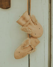 Laden Sie das Bild in den Galerie-Viewer, Handschuhe Kapi Exclusive Mittens I Winter Bunny
