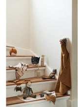 Laden Sie das Bild in den Galerie-Viewer, Puppe Superheld I Harris
