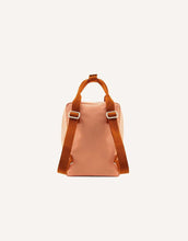 Laden Sie das Bild in den Galerie-Viewer, Rucksack Envelope Meadows Small I Suzy Blush
