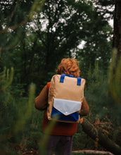 Laden Sie das Bild in den Galerie-Viewer, Rucksack Envelope Meadows Large I Camp Yellow
