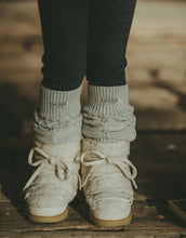 Laden Sie das Bild in den Galerie-Viewer, Stulpen Suzy Leg Warmers I Ash Grey
