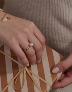 Pearl Heart Charm I Gold