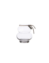 Laden Sie das Bild in den Galerie-Viewer, Vase Curved ø5,5cm I Glas
