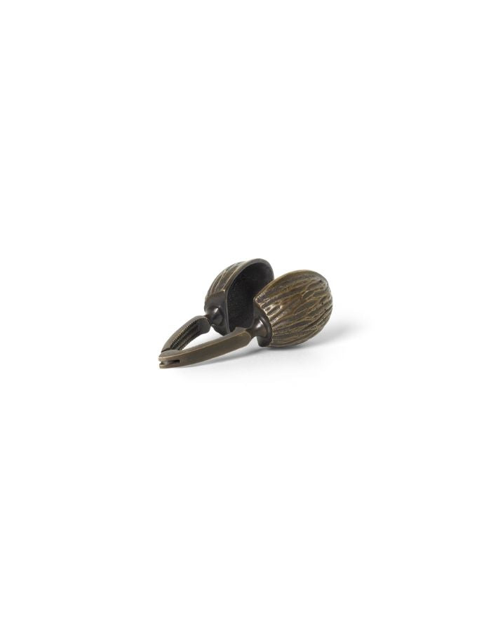 Nussknacker Forest I Black Brass