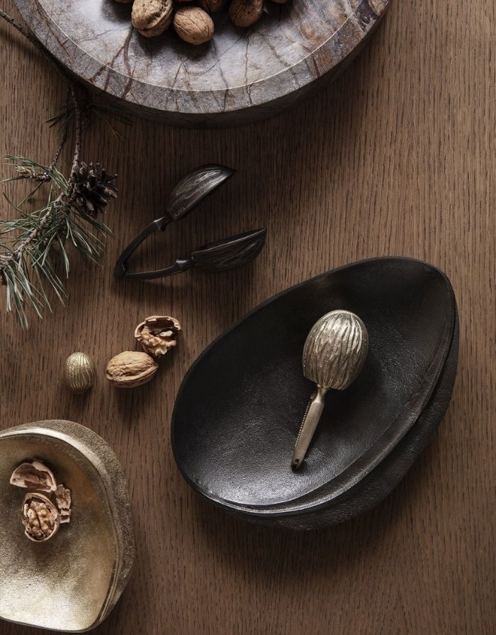 Nussknacker Forest I Black Brass