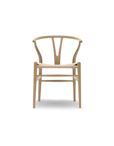 Stuhl CH24 Wishbone Chair I Eiche geseift / Geflecht natur