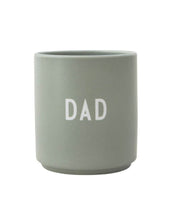Laden Sie das Bild in den Galerie-Viewer, Porzellan Becher Favourite Cup I Dad
