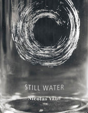 Laden Sie das Bild in den Galerie-Viewer, Glasflasche mit Deckel I Still
