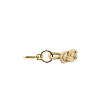 Laden Sie das Bild in den Galerie-Viewer, Schlüsselanhänger Knot I Gold
