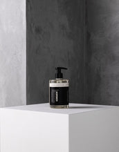 Laden Sie das Bild in den Galerie-Viewer, Handdesinfektion 300ml

